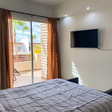New Built Condo Minutes To Beach! Rocky Point Exterior photo