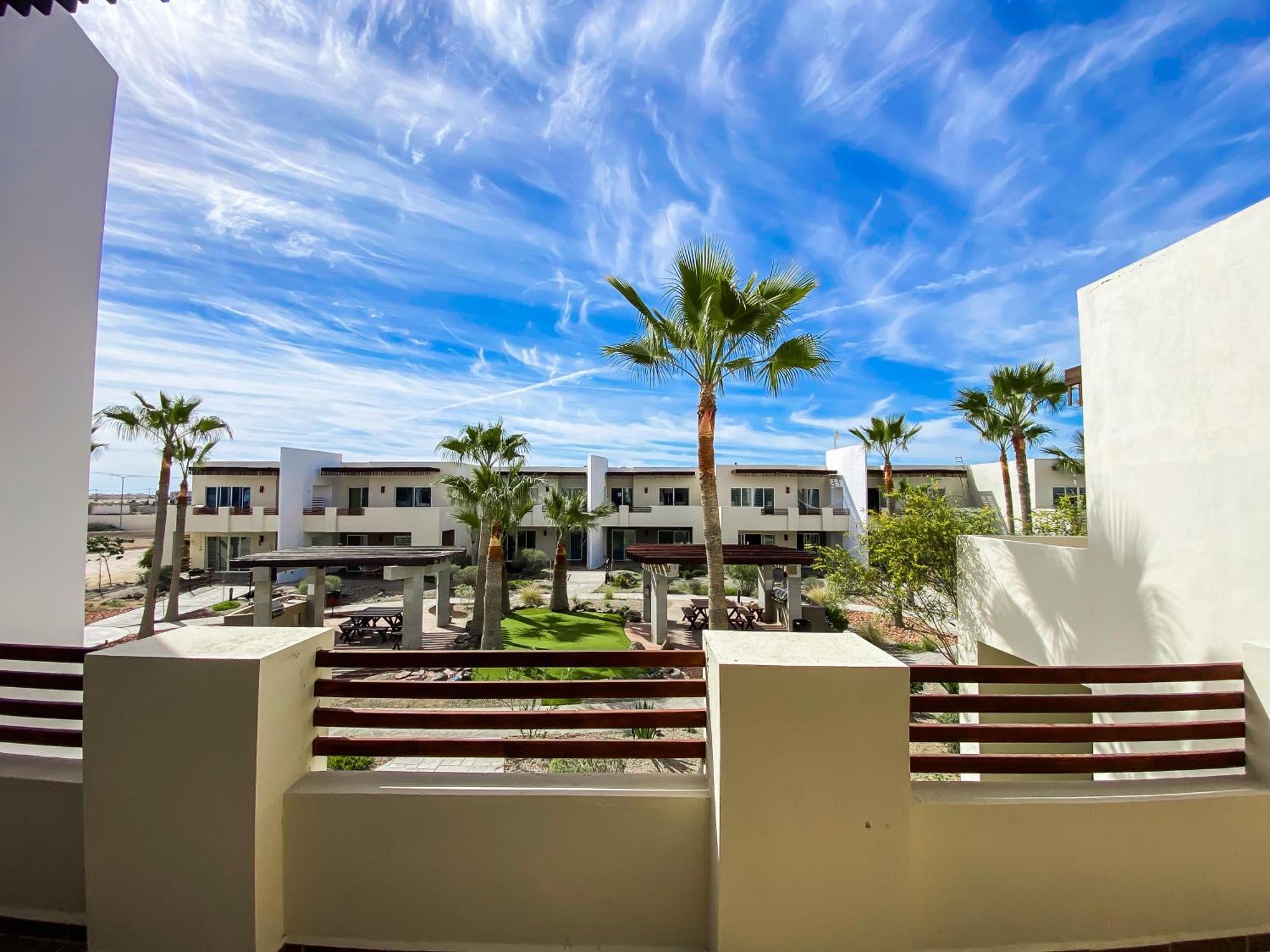 New Built Condo Minutes To Beach! Rocky Point Exterior photo